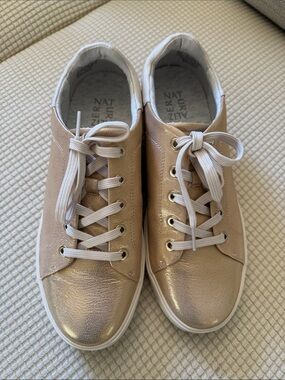 Naturalizer Women's Taupe Lace-Up Sneakers